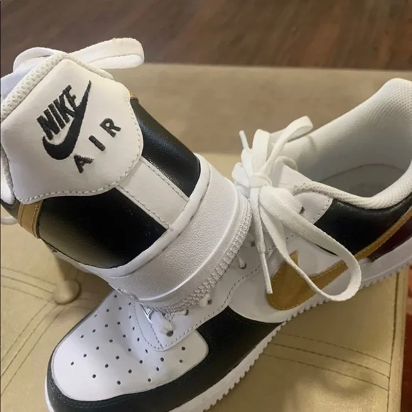 Men’s Nike - Picture 5 of 5